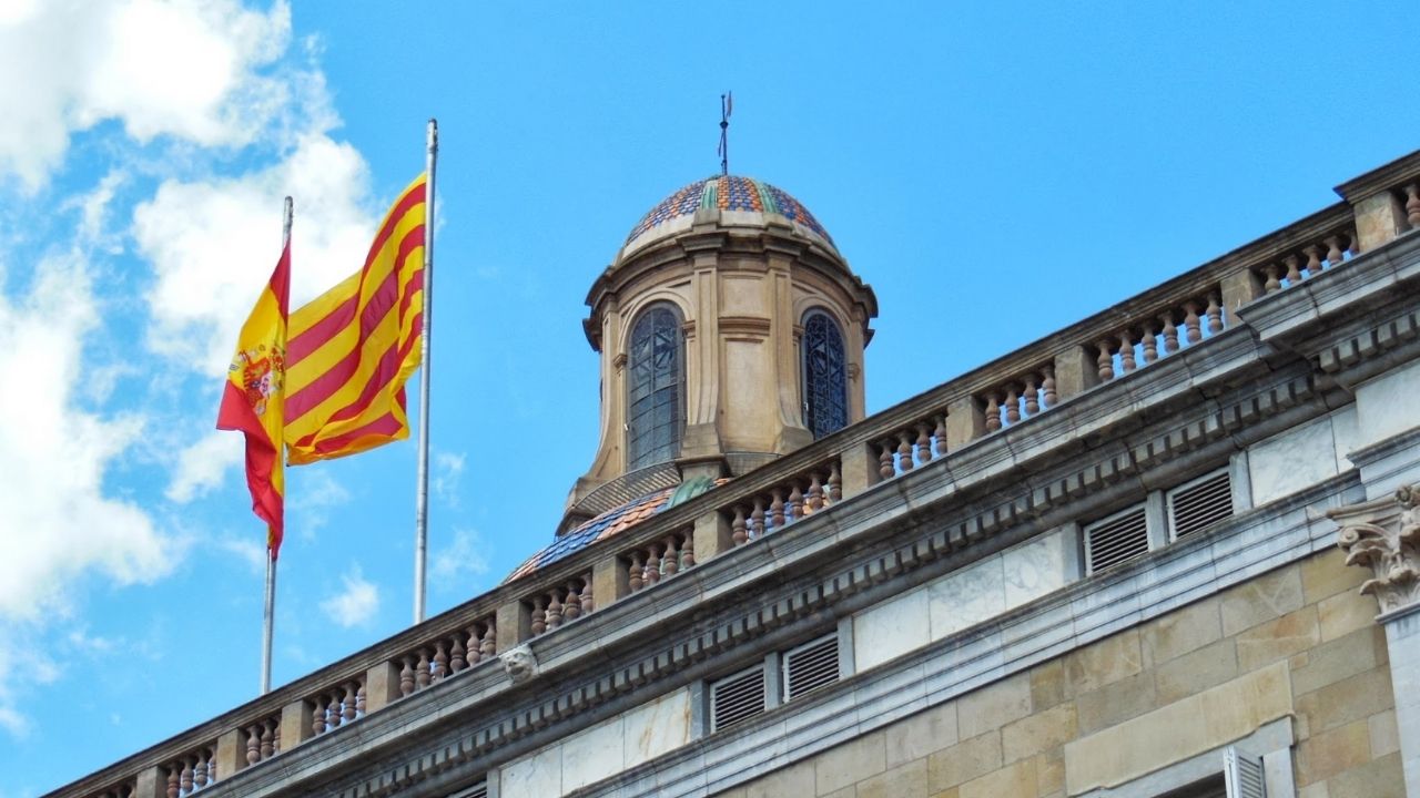 Partidos separatistas obtêm maioria absoluta nas eleições da Catalunha