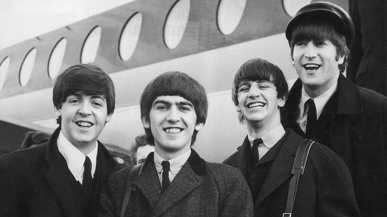 Carta de John Lennon para Paul McCartney será leiloada e pode chegar a US$ 40 mil