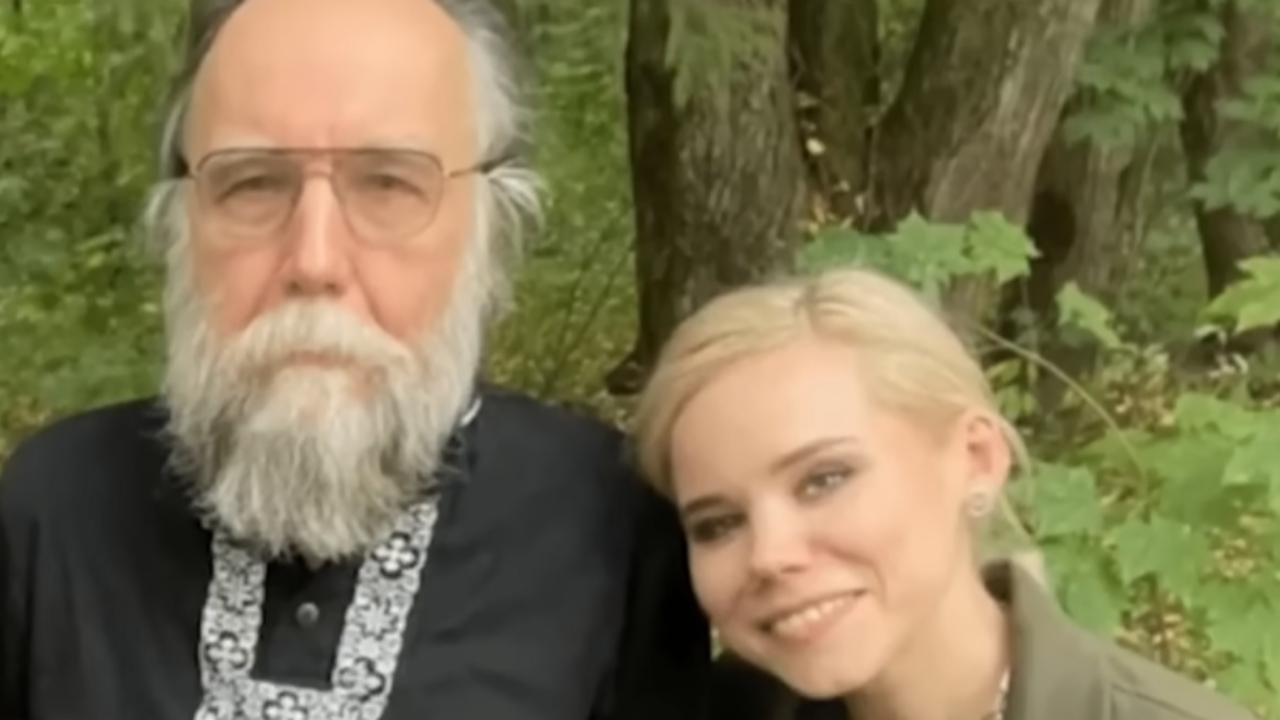 Rússia se manifesta após morte de filha de ‘guru de Putin’: ‘Não haverá piedade’