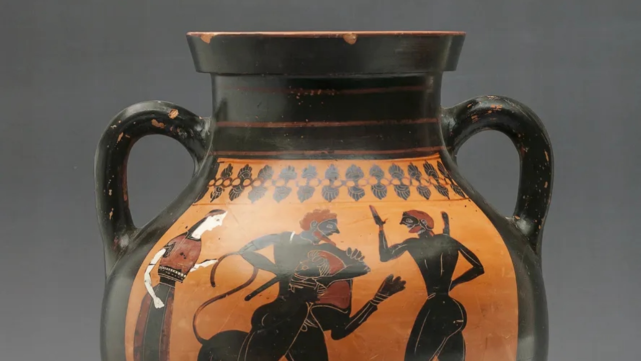 Artes desviadas escondidas em pacotes de alimentos são encontradas em museu da Austrália