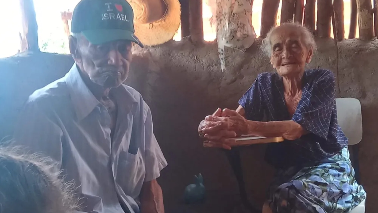 Casal centenário morre com horas de diferença