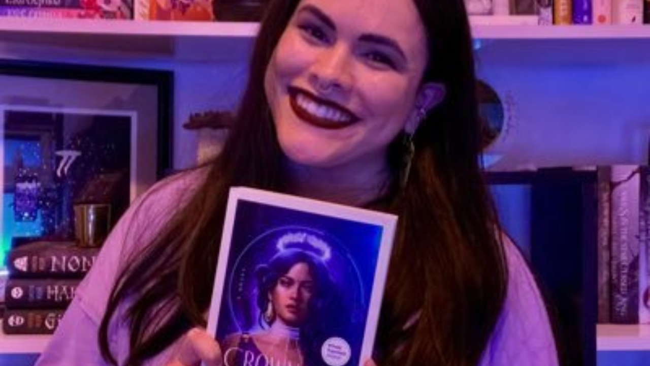 Autora de ficção avalia negativamente livros concorrentes em sites e é descoberta