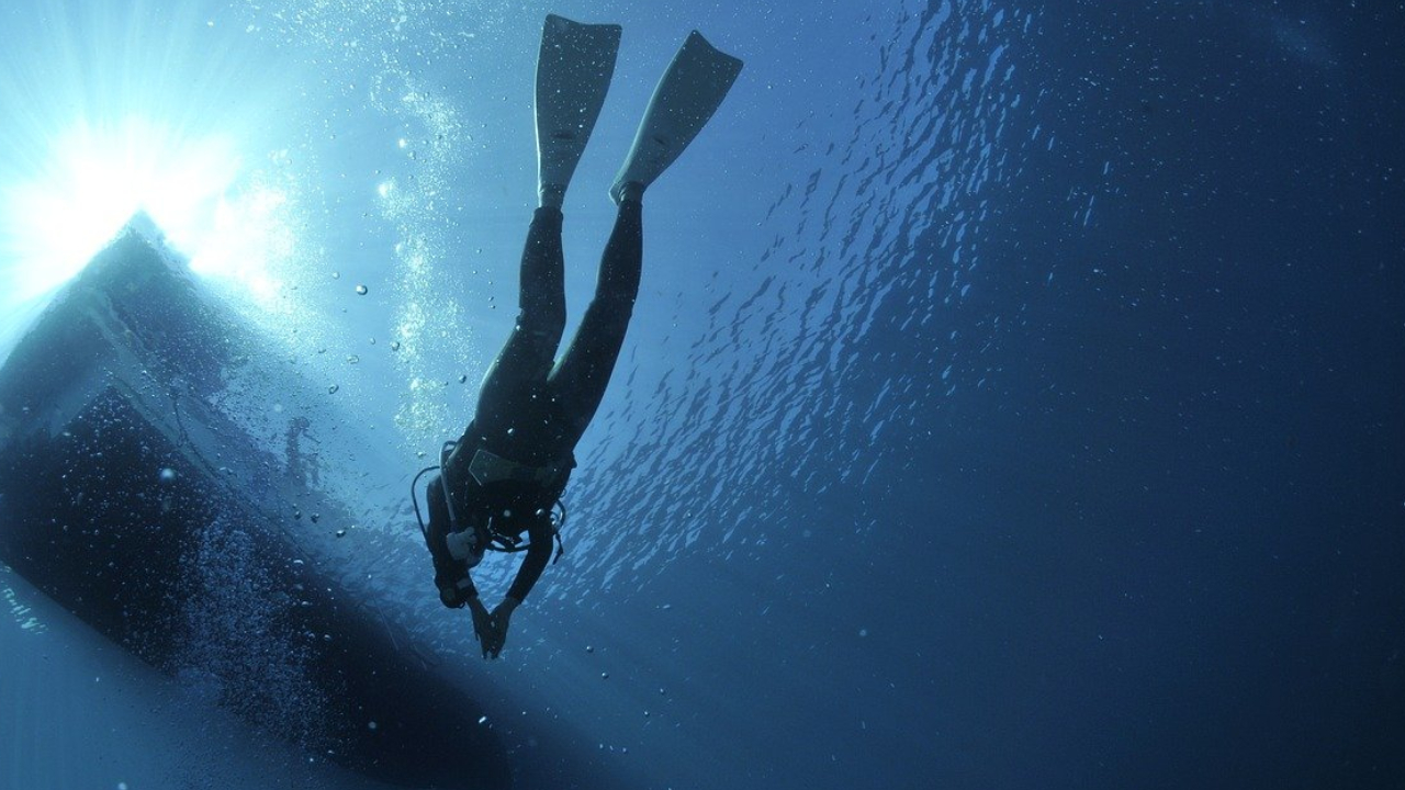 Arqueólogos encontram navio naufragado há 400 anos quase intacto