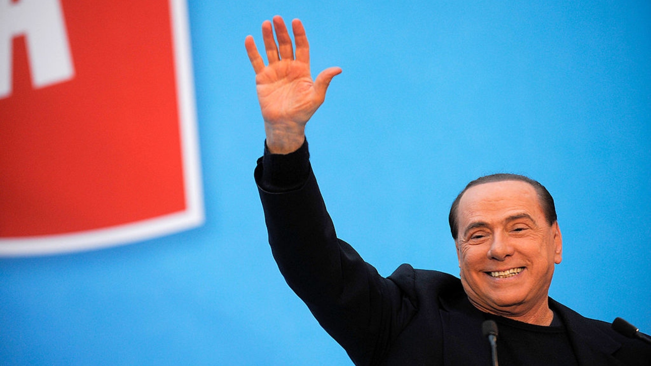 Em carta sobre testamento, Silvio Berlusconi ‘esqueceu’ de citar o filho caçula