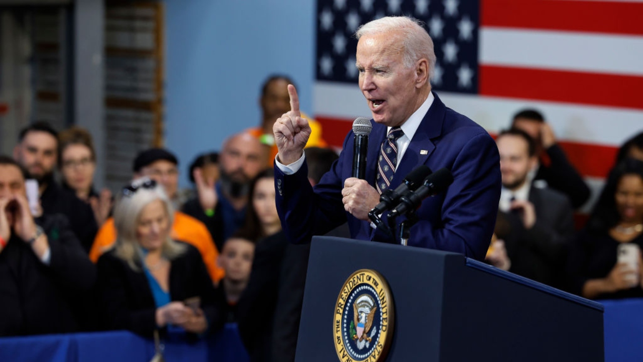 Biden planeja reduzir dívida pública dos EUA com impostos para os super-ricos