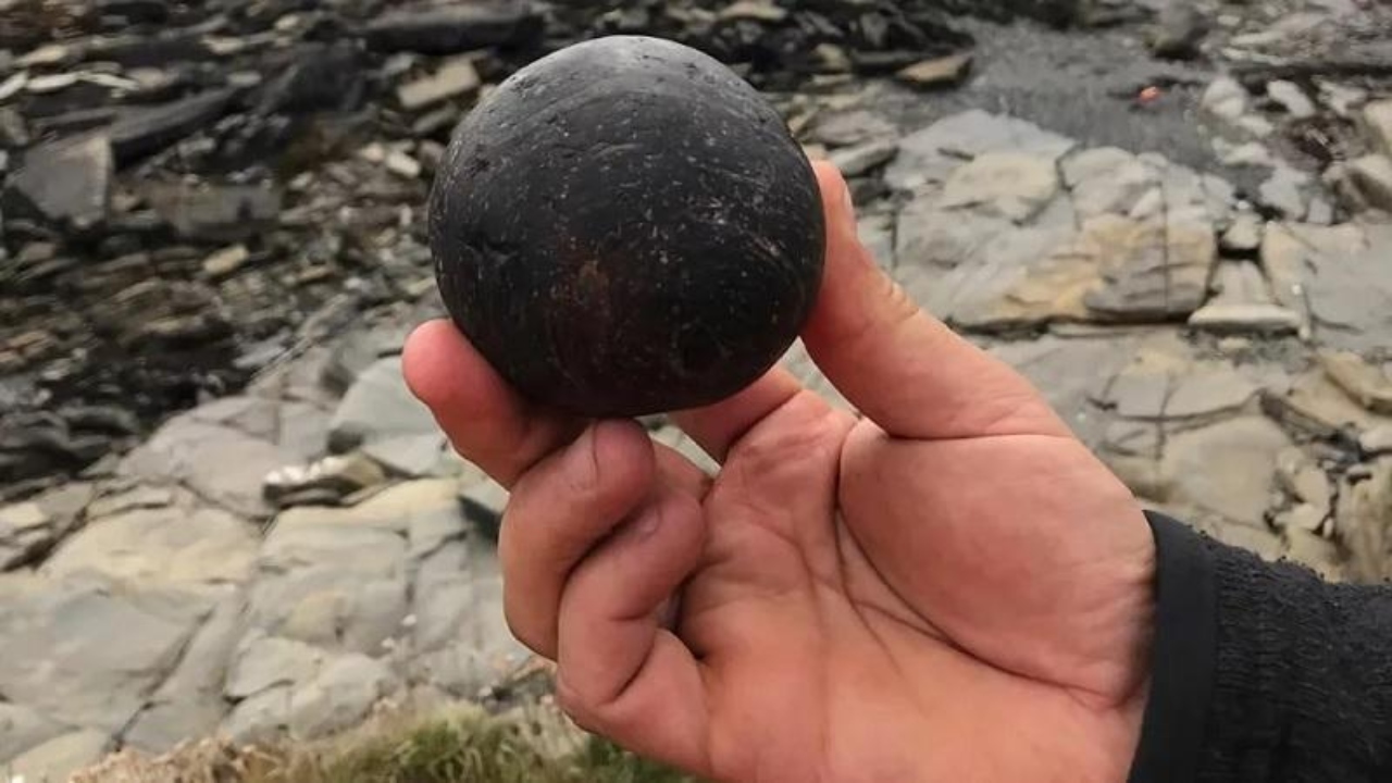Curiosas esferas de pedra polida são encontradas em ilha na Escócia