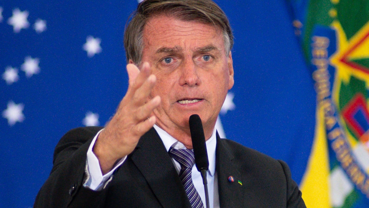 Bolsonaro afirma que vai participar de debates só no 2° turno