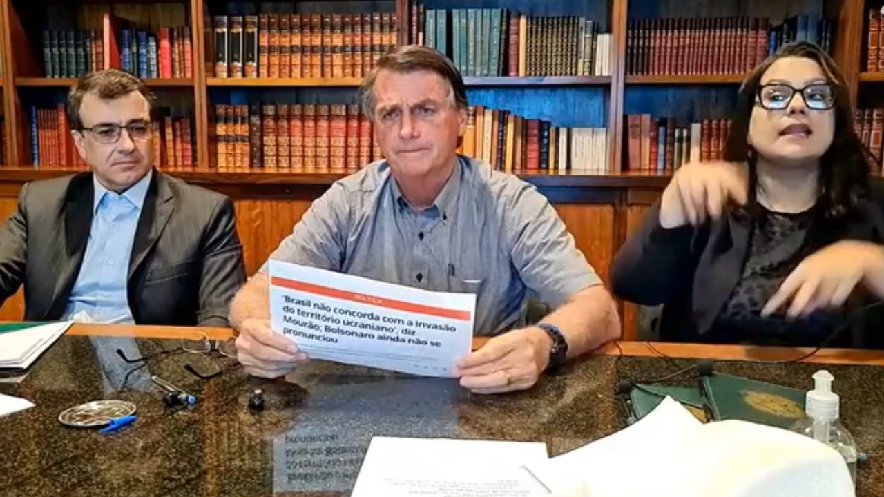 Após fala de Mourão sobre crise na Ucrânia, Bolsonaro esclarece: ‘Quem fala sobre esse assunto é o presidente’