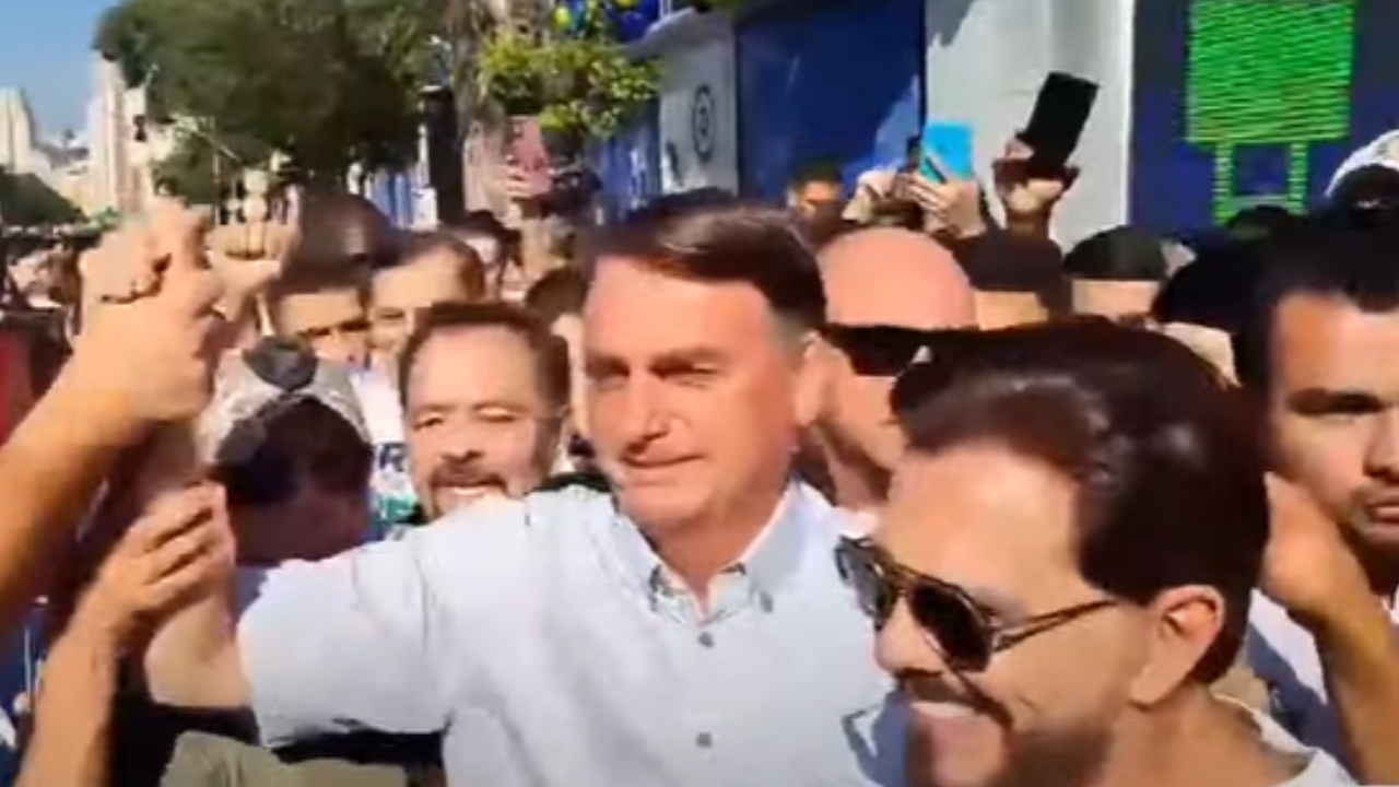 Na Marcha para Jesus, Bolsonaro cita ‘dores do socialismo’ e diz ser contra ideologia de gênero