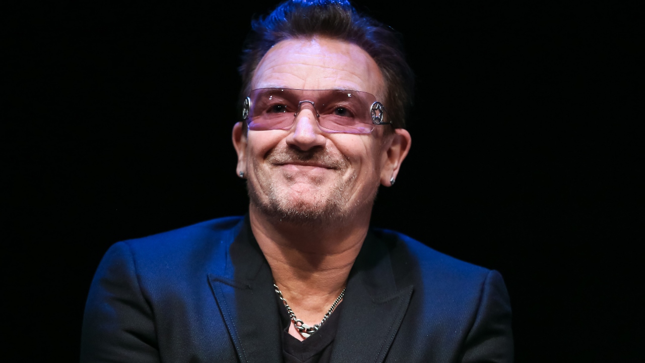 U2: Bono revela que, na verdade, primo é seu irmão