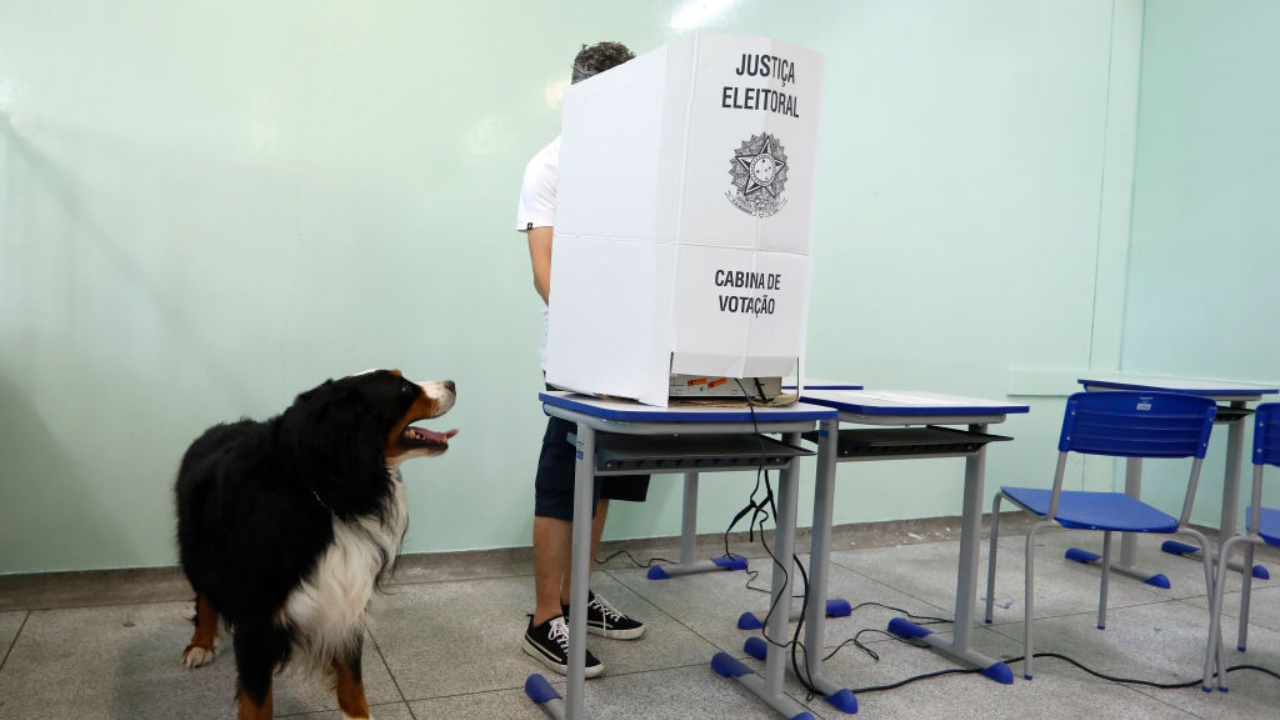 Diretor-geral da PRF terá que explicar operações policiais nos estados no dia do segundo turno