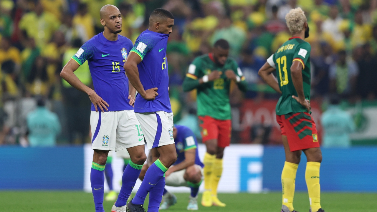 Os memes que marcaram a derrota do Brasil para Camarões