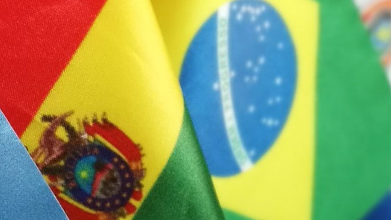 Para evitar novas variantes do coronavírus, Bolívia fecha fronteiras com o Brasil