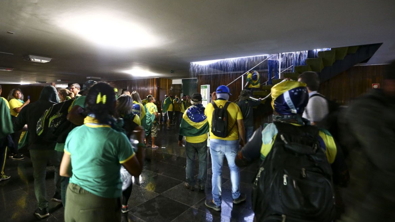AGU criará força-tarefa para cobrar indenizações por danos em Brasília