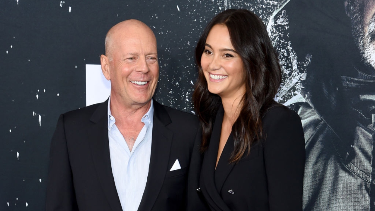 Esposa de Bruce Willis pede para que paparazzi não gritem com o ator nas ruas