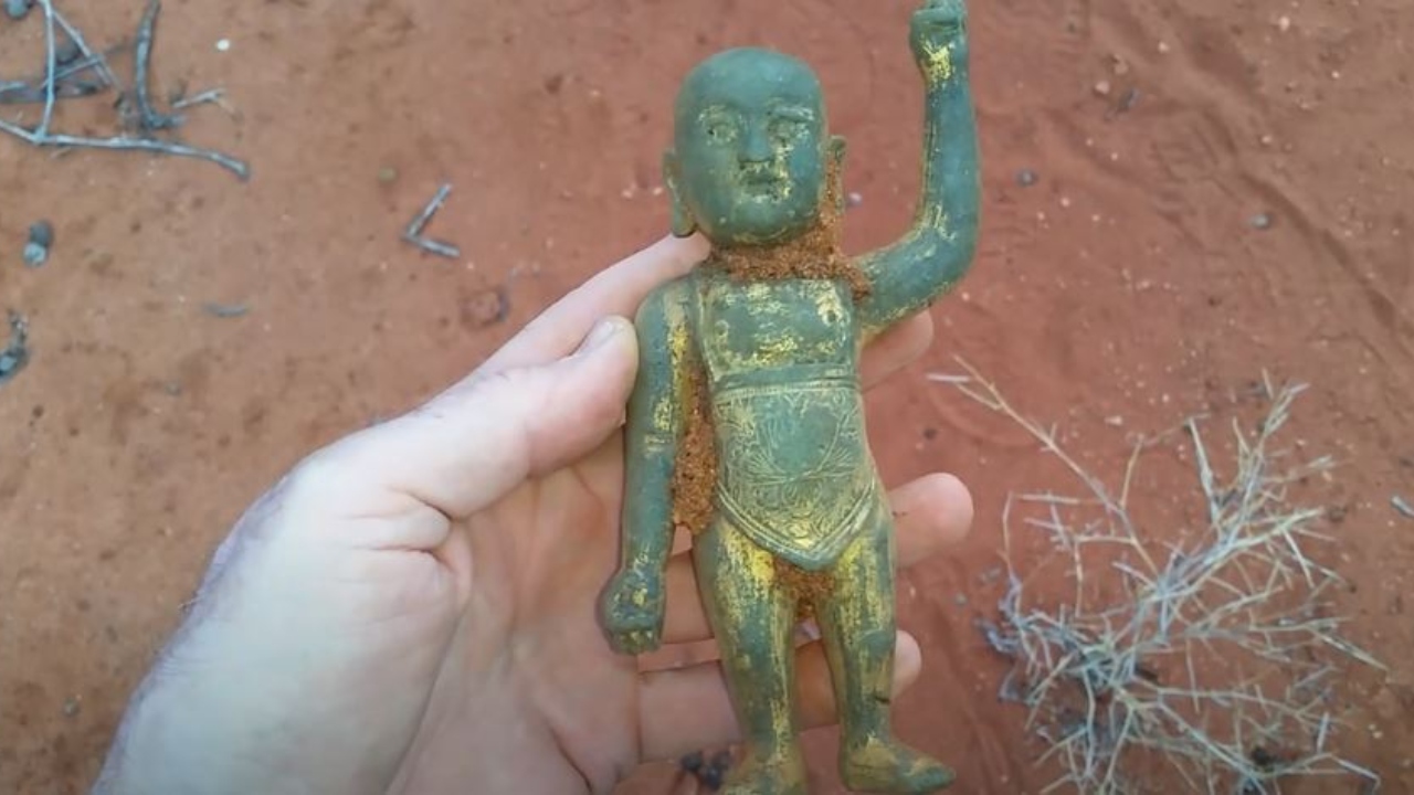 Minúscula estátua de Buda é encontrada na Austrália e tem valor curioso