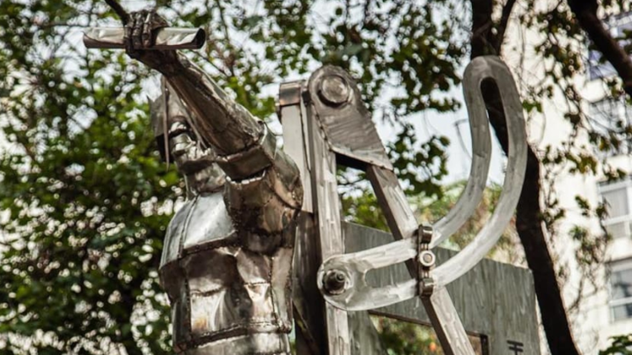 Tebas, arquiteto negro que reformou a Catedral da Sé, ganha estátua em SP