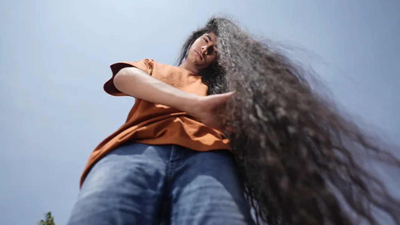 Jovem da Índia bate recorde de cabelo mais longo do mundo