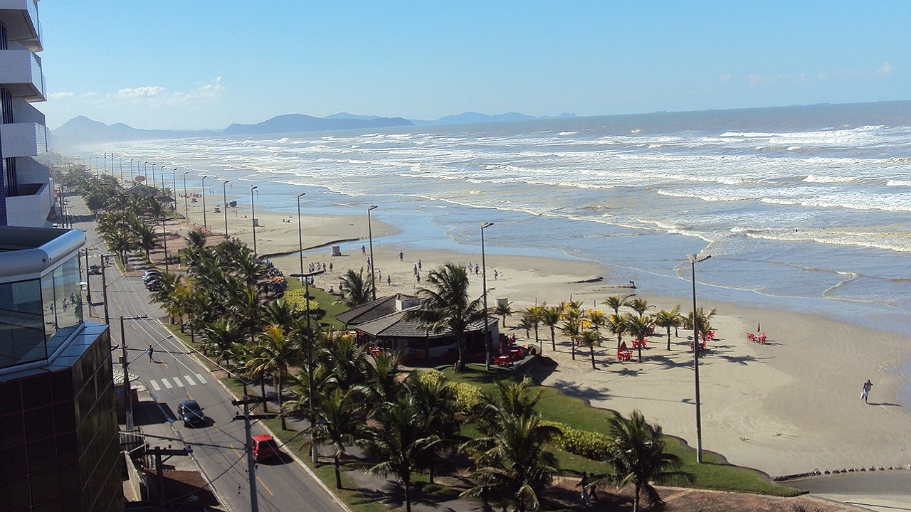 Humorista de ‘A Praça é Nossa’ é ameaçada de morte após piada com a Praia Grande