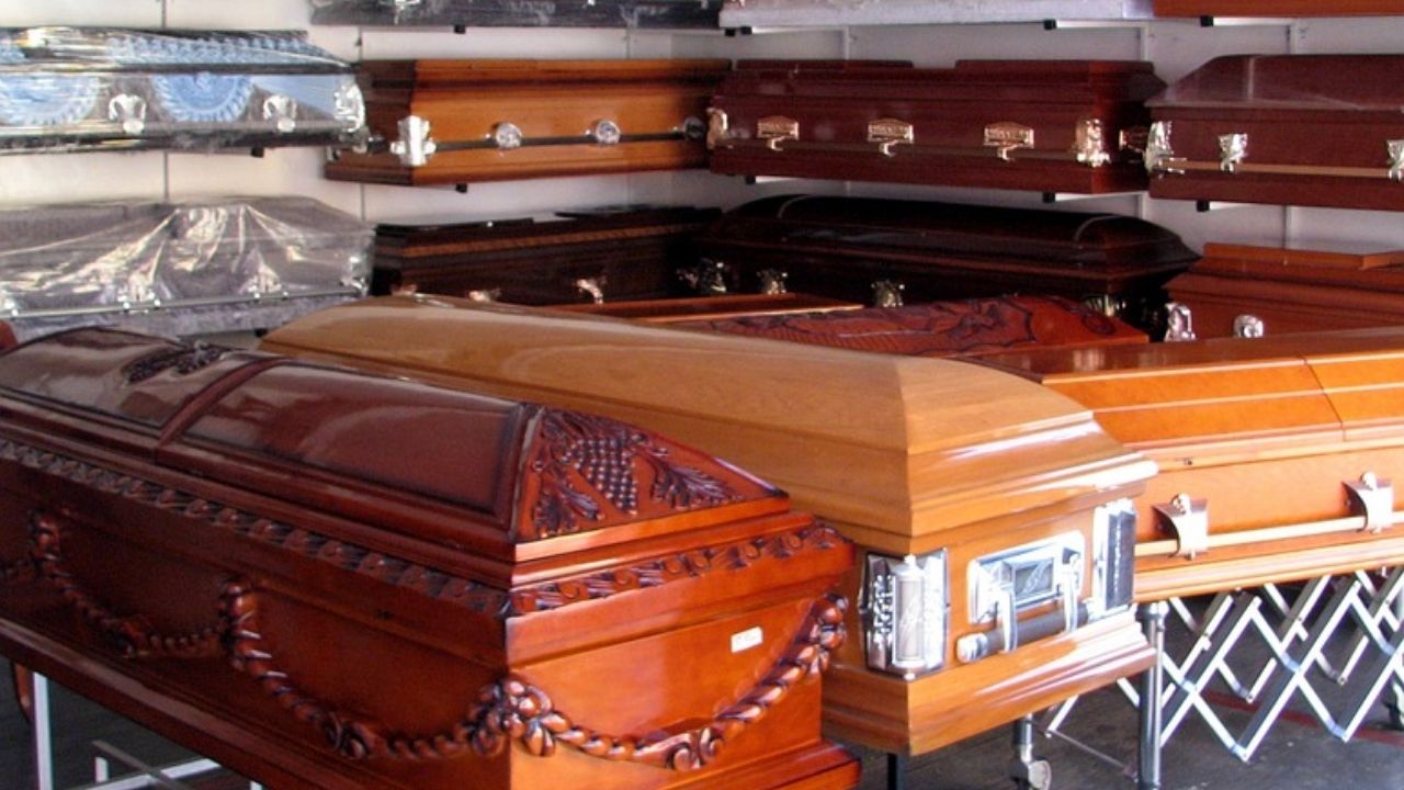 Dada como morta, idosa de 90 anos é encontrada viva antes de cremação