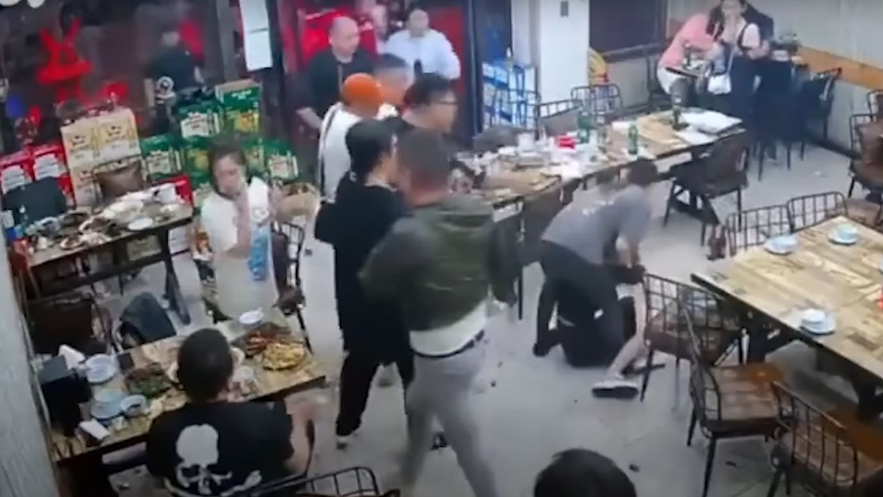 Chinês responsável por atacar mulher em vídeo que chocou país é condenado