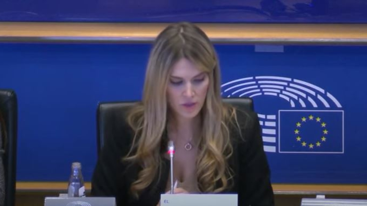 Vice-presidente do Parlamento Europeu é presa por 750 mil euros em dinheiro