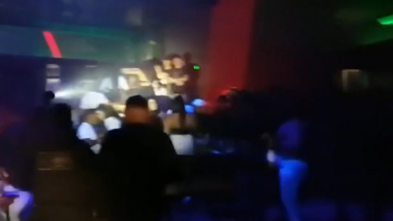 Autoridades interrompem festa ilegal com 300 pessoas em Sâo Paulo