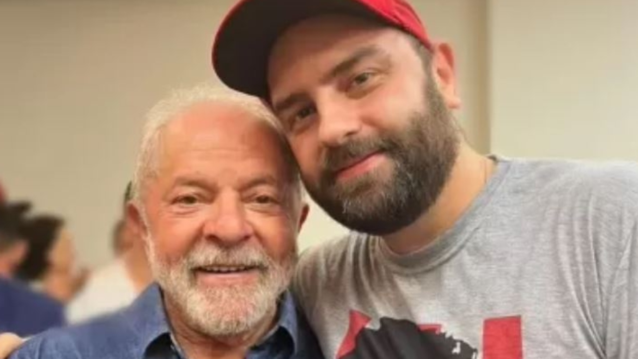 Depois de postar foto com o pai, filho de Lula leva fama de galã nas redes