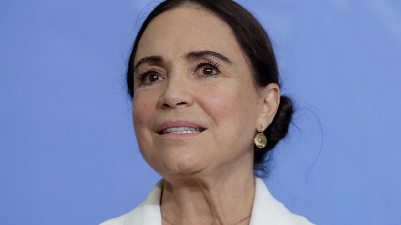 “Claro que sim, por que não?”: Regina Duarte diz que participaria de novela bíblica de Record