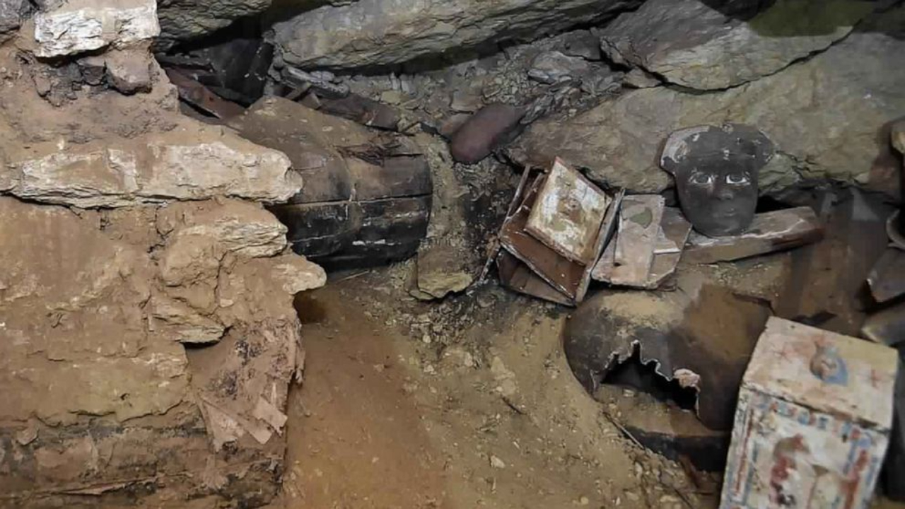 Mais de 80 sarcófagos de 2.500 são encontrados no Egito