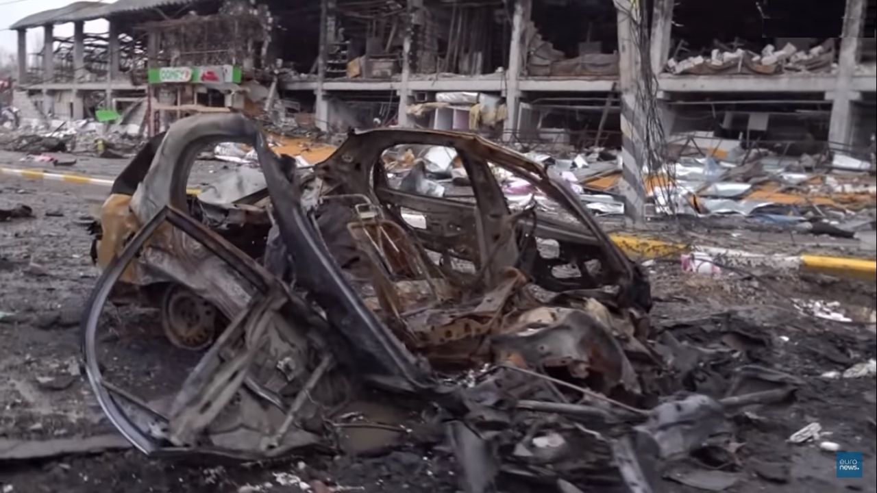 Putin classifica imagens de cadáveres espalhados de Bucha como falsas