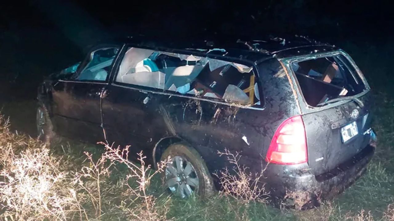 Motorista de carro funerário perde controle e mata duas pessoas