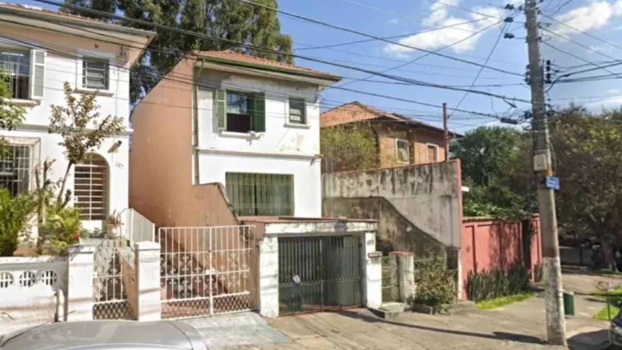 SP: Criminosos internam idosa em clínica psiquiátrica para roubar sua casa