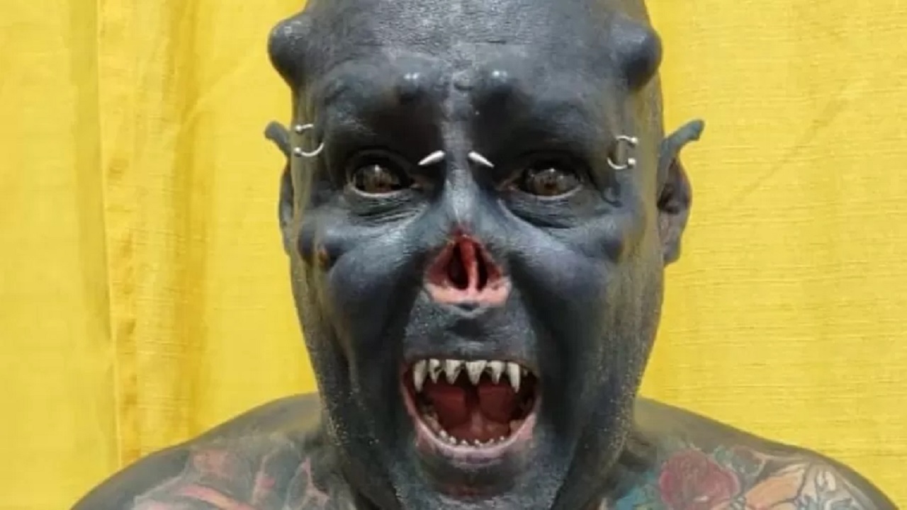 Rival de Diabão: Conheça ‘Caveira’, o homem que tem 99% do corpo tatuado