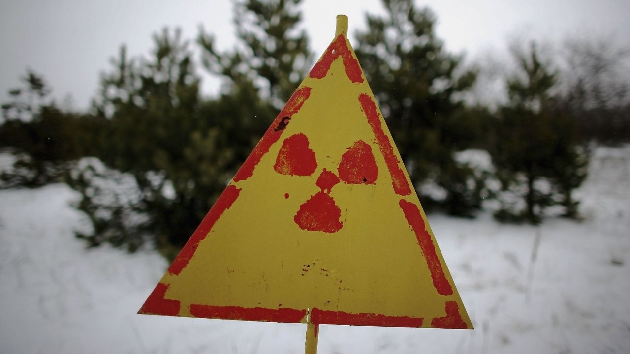 Ucrânia estima que russos roubaram 133 substâncias radioativas de Chernobyl