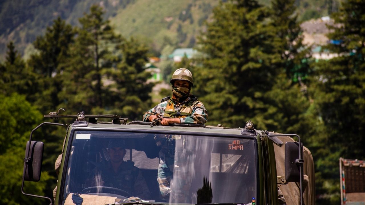 Em área de fronteira disputada, tropas da China e Índia entram em conflito novamente