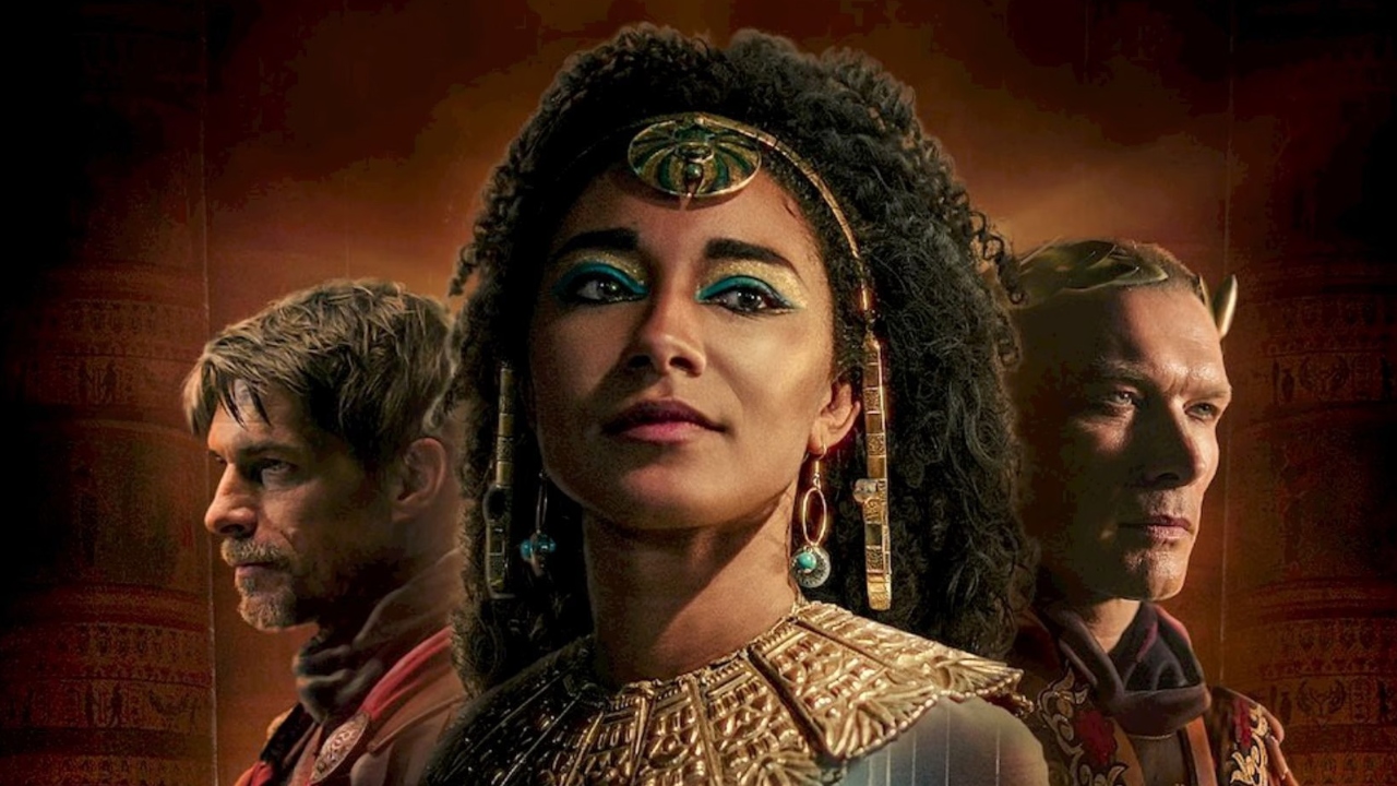 Cleópatra: Série da Netflix não se aprofunda em polêmica e resgata lado habilidoso da rainha