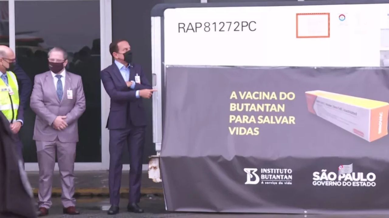 120 mil doses prontas da vacina CoronaVac são entregues em São Paulo