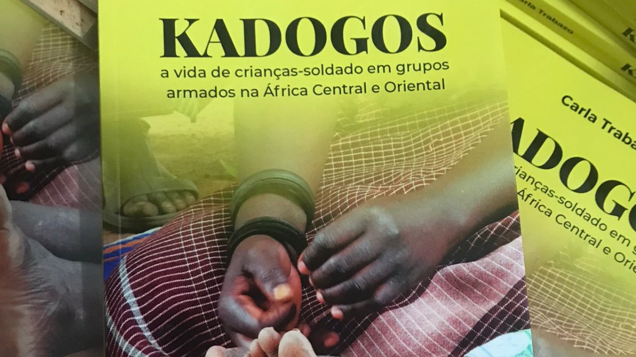 Livro-reportagem relembra saga das crianças-soldado em países africanos