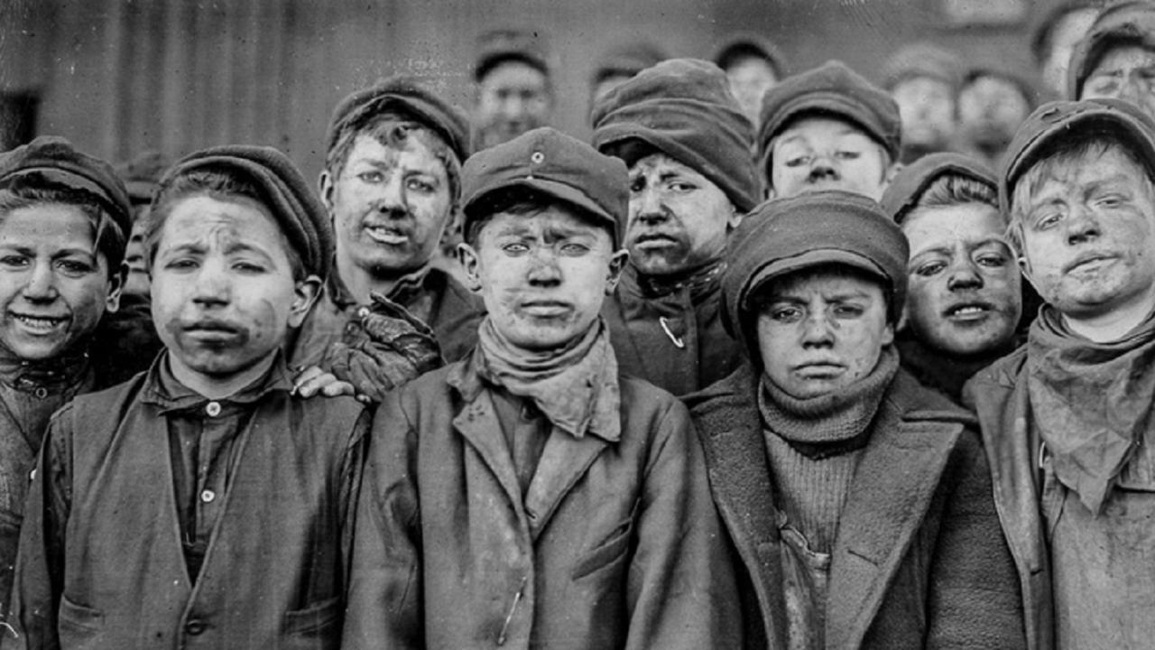 Crianças forçadas a trabalhar na Revolução Industrial tiveram complicações de saúde