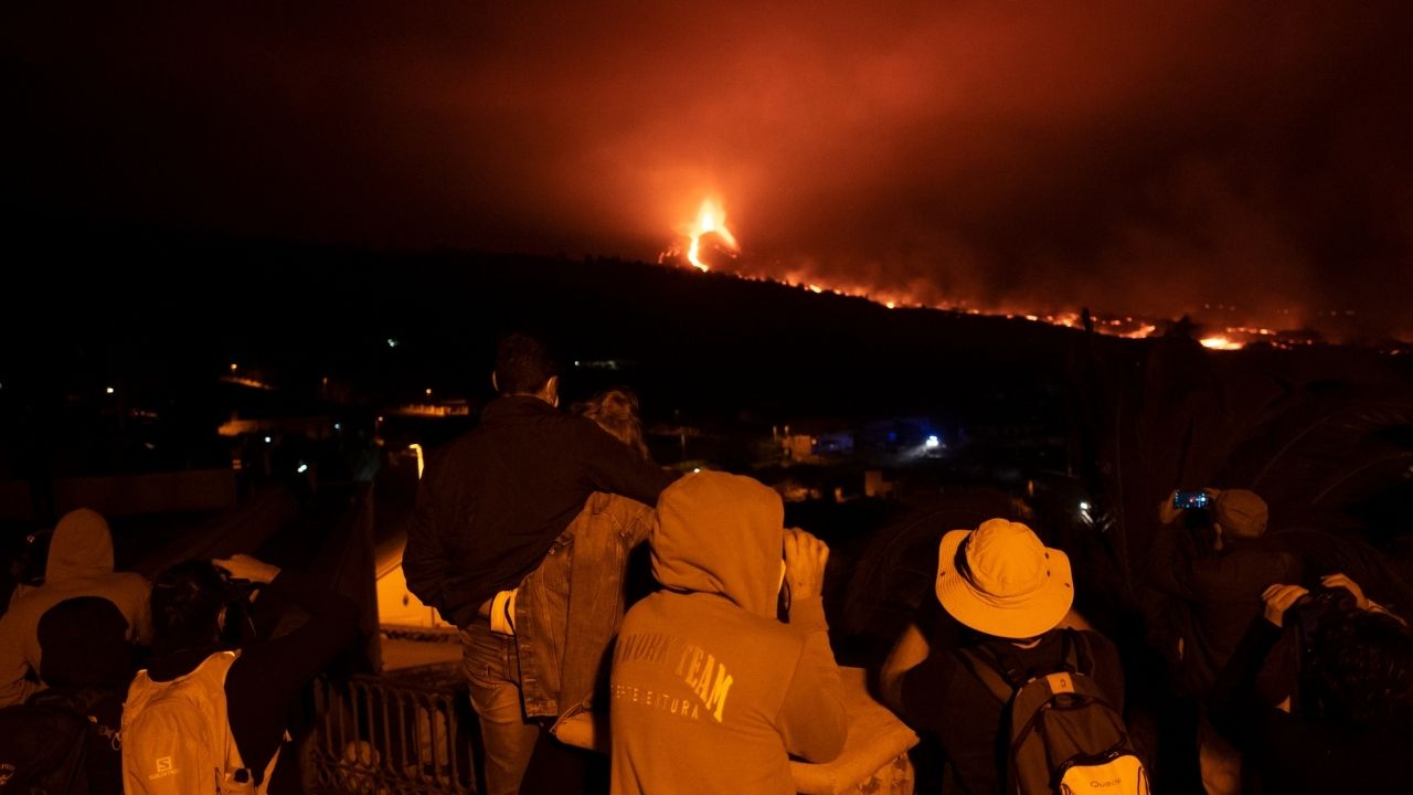 Erupção do Cumbre Vieja não está próxima de acabar, afirma presidente
