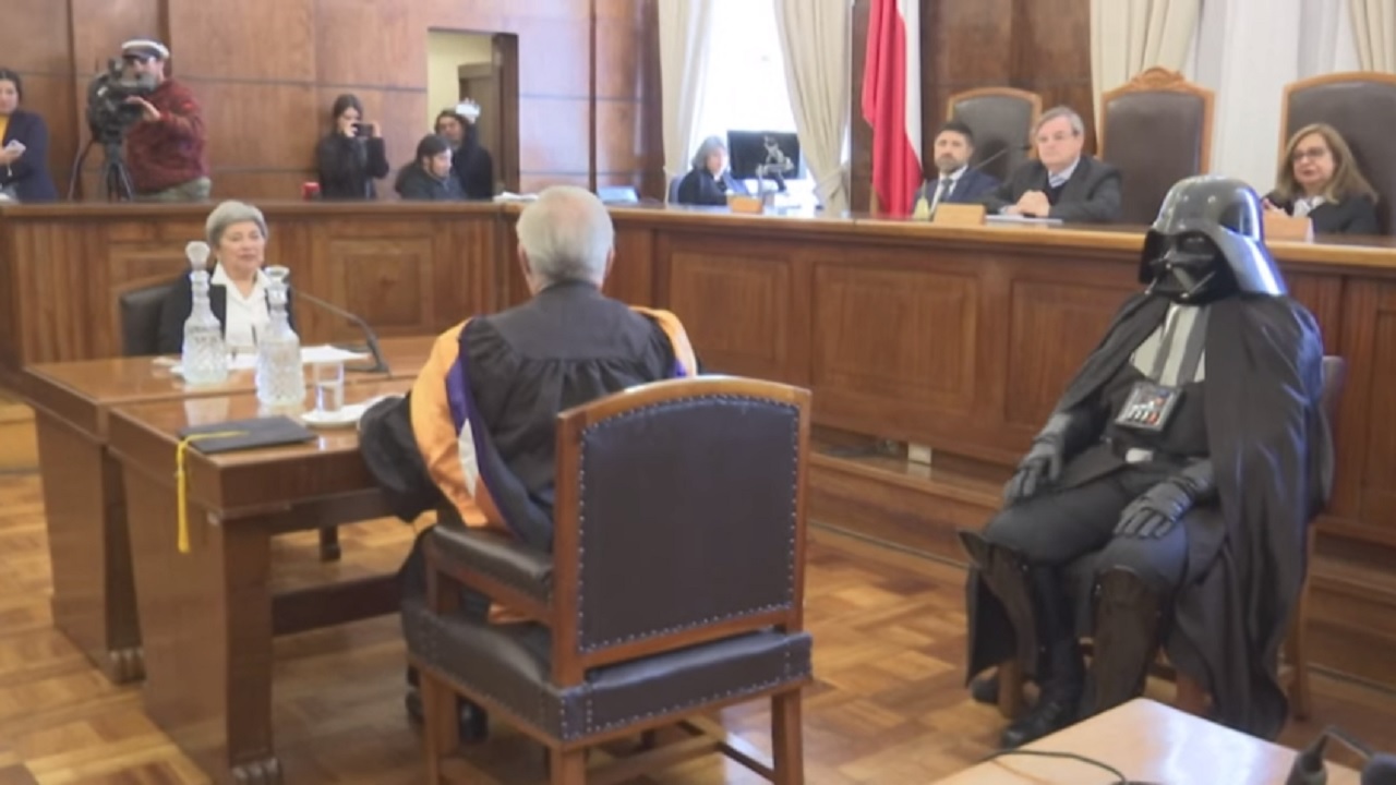 Darth Vader é ‘condenado’ em tribunal chileno por crime contra seu filho, Luke Skywalker