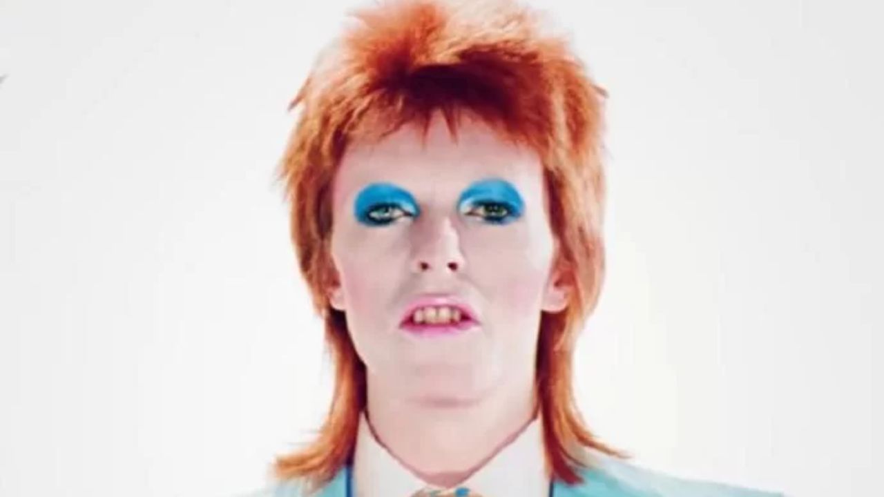 ‘Moonage Daydream’: O que sabemos sobre o documentário de David Bowie