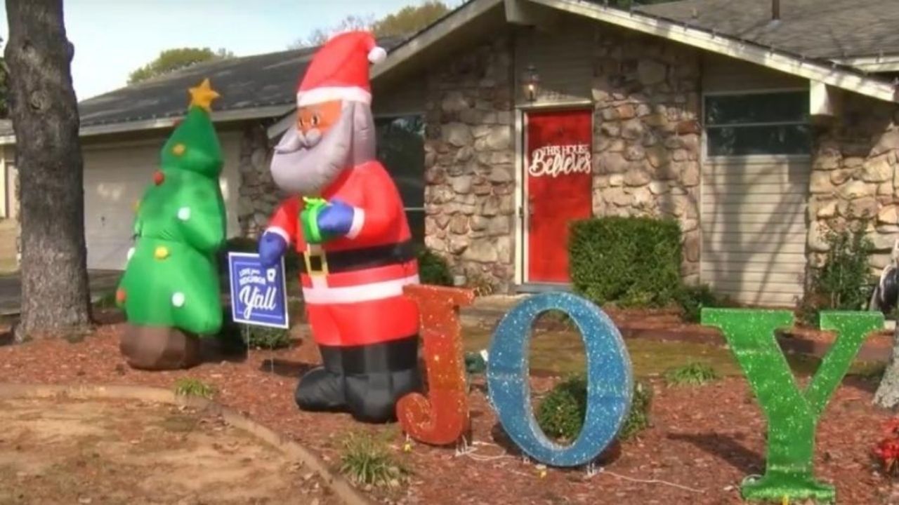 EUA: Decoração natalina com Papai Noel negro gera reação racista de vizinhos