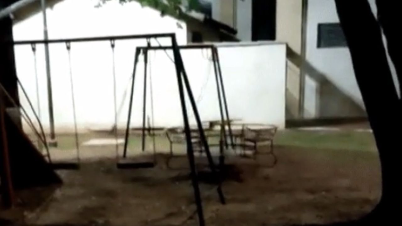 Brinquedos de parquinho aparentemente se movem sozinhos em vídeo gravado no interior de SP