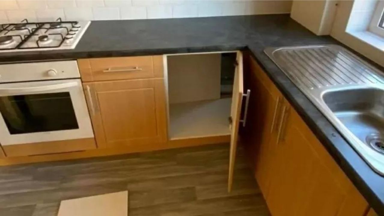 Casal aluga apartamento e se depara com cômodo secreto ao abrir armário da cozinha