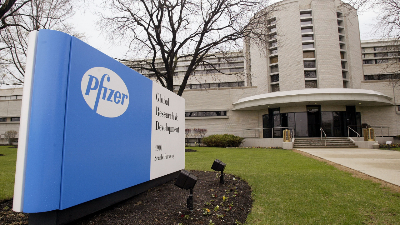 EUA encomendam pílula da Pfizer para tratamento da Covid