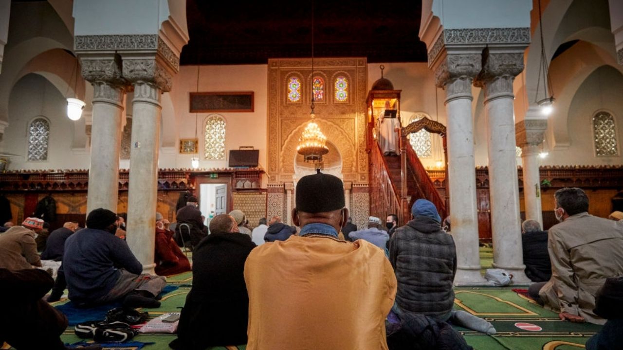 Mesquita acusada de antissemitismo será fechada na França