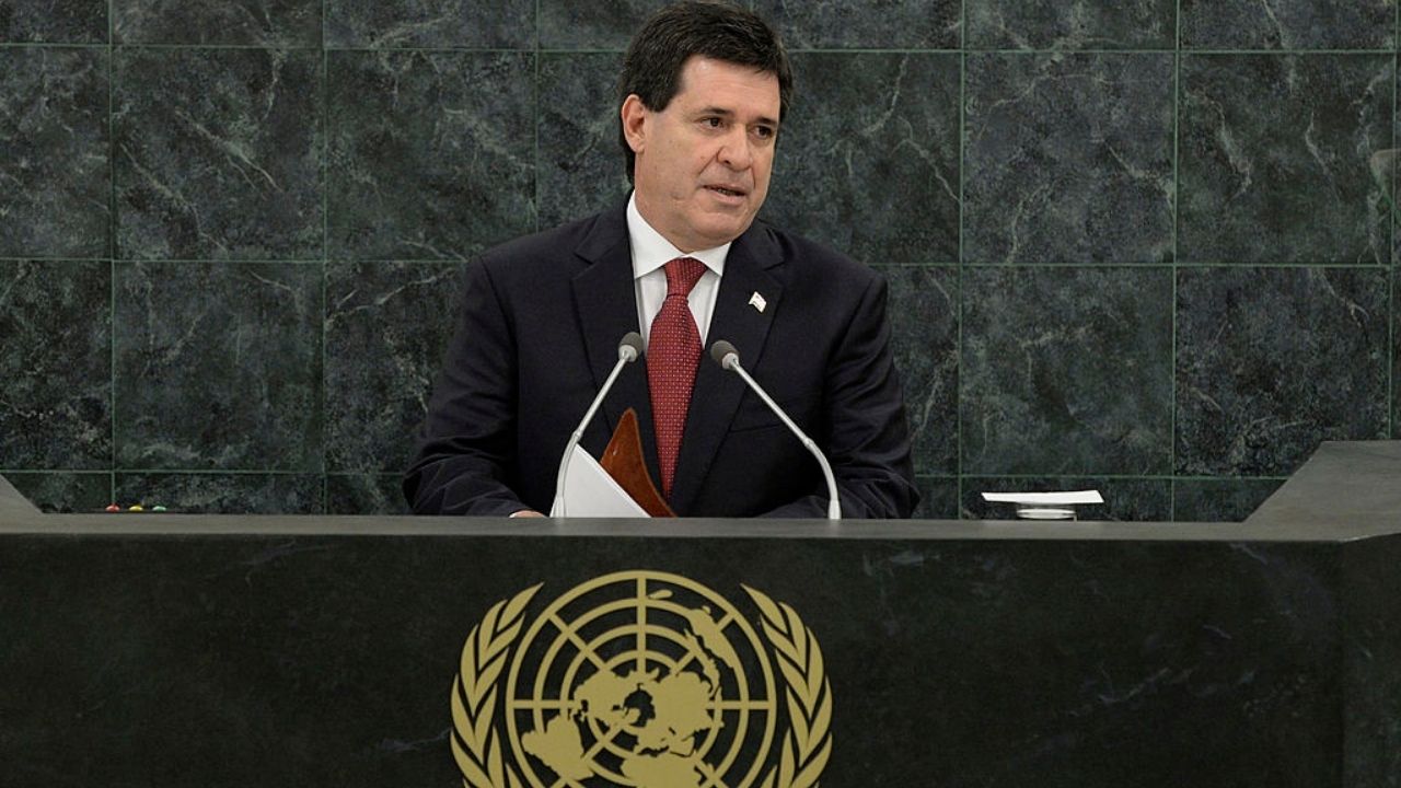 Ex-presidente paraguaio é acusado de lavagem de dinheiro