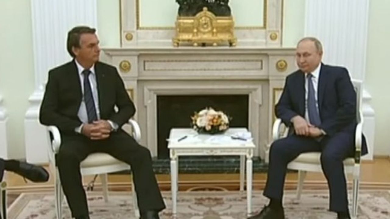 Documentos da viagem de Bolsonaro à Rússia ficarão sob sigilo por 5 anos
